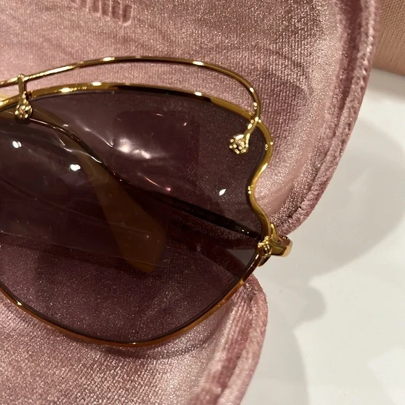 MIU MIU SUNGLASSES BRAND NEW 56R 65-19 70E-3E2 - Picture 3 of 6